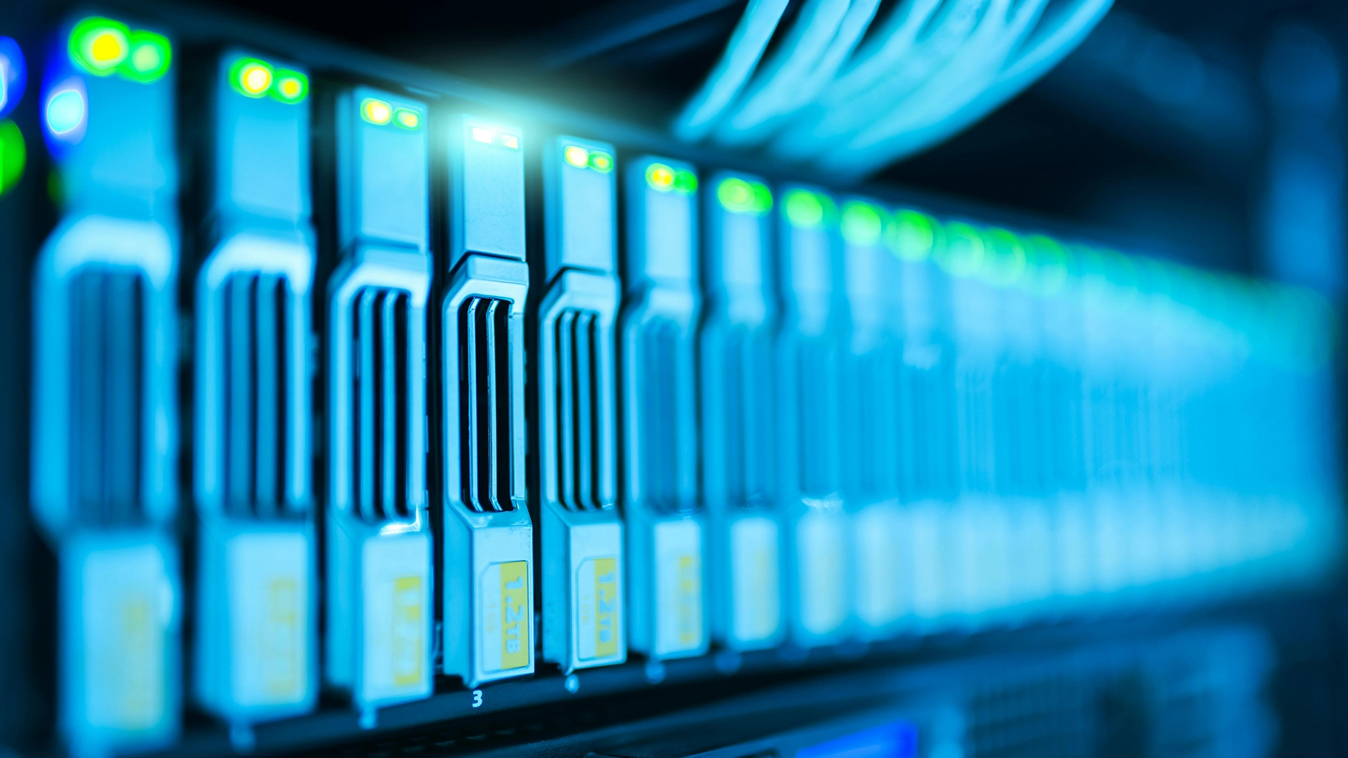 Cloud Computing  vs.  On-Premises Software
